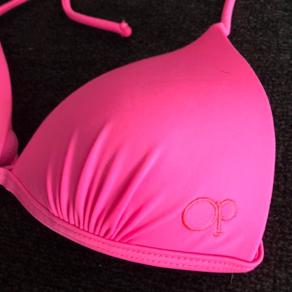 Bikini - Picture 3 of 5